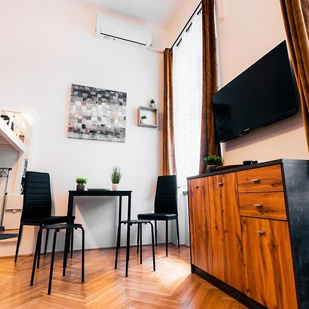 Seventh Heaven 2 Apartment Budapest Bagian luar foto