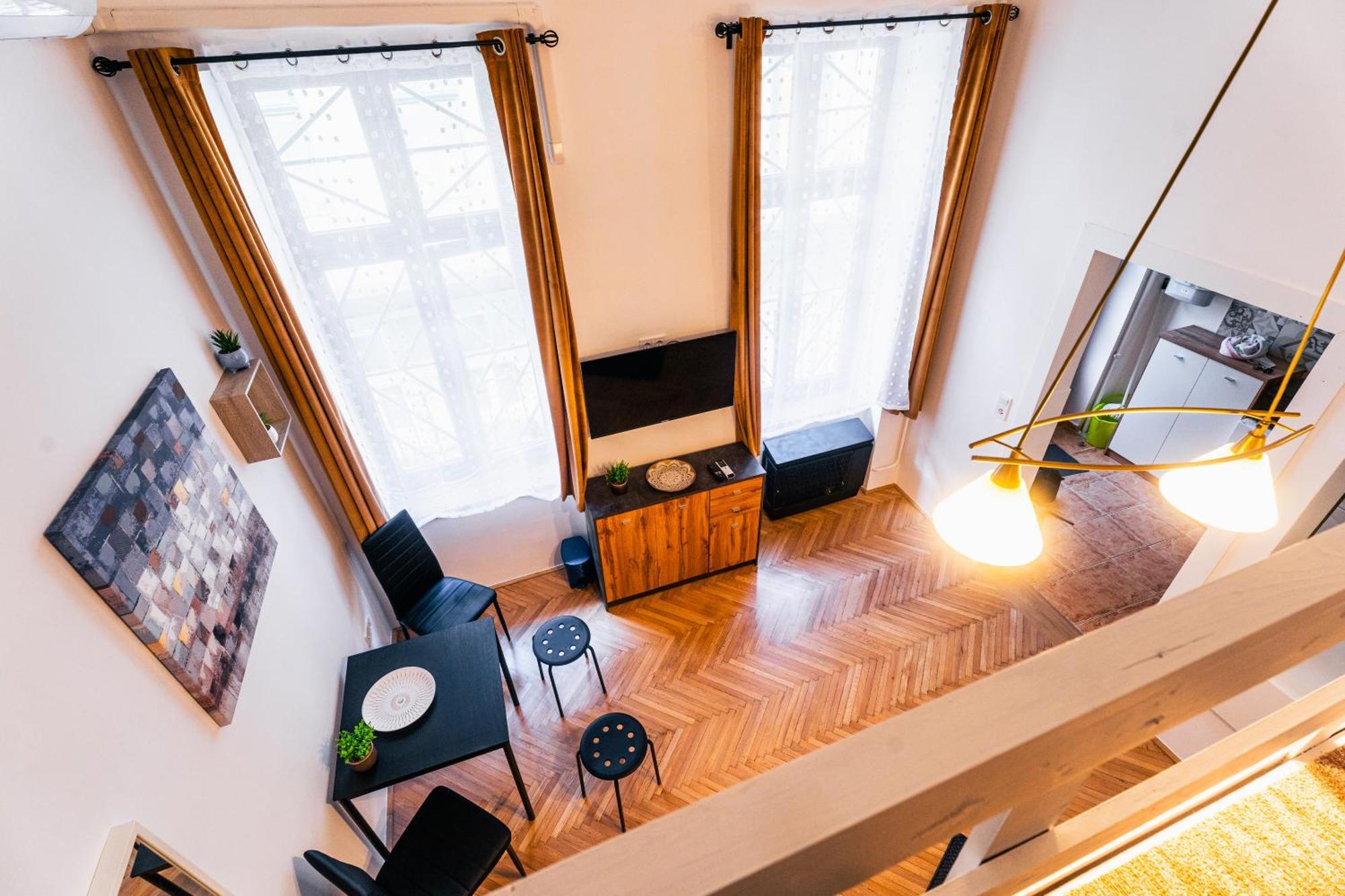 Seventh Heaven 2 Apartment Budapest Bagian luar foto